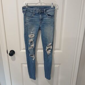 American Eagle Next Level Stretch size 4 skinny jeans. Preowned